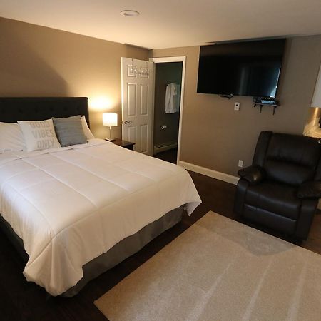 Brimley Motel Suites 외부 사진