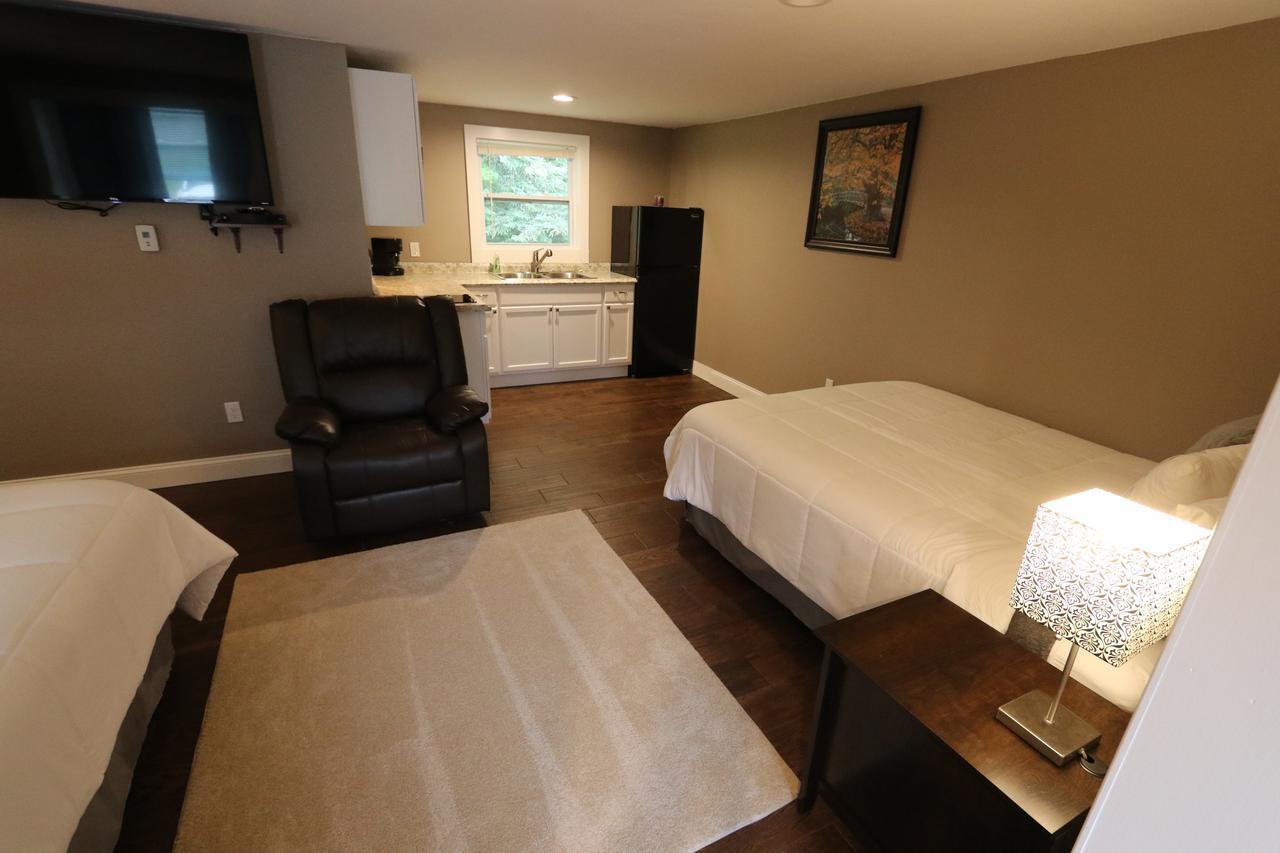 Brimley Motel Suites 외부 사진