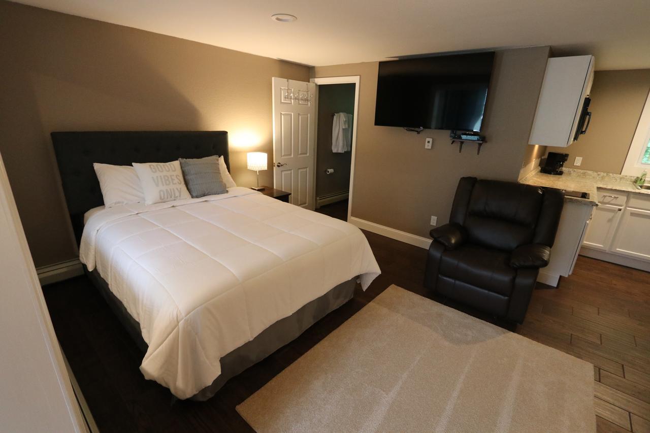 Brimley Motel Suites 외부 사진