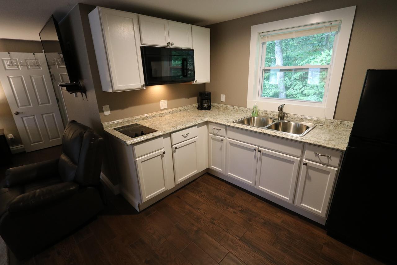 Brimley Motel Suites 외부 사진